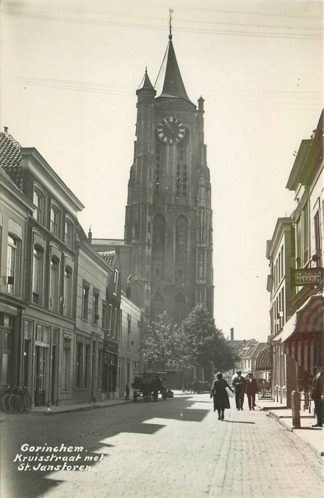 388-434-045 Gorinchem Kruisstraat met St Janstoren, Verzenden, Voor 1920, Zuid-Holland