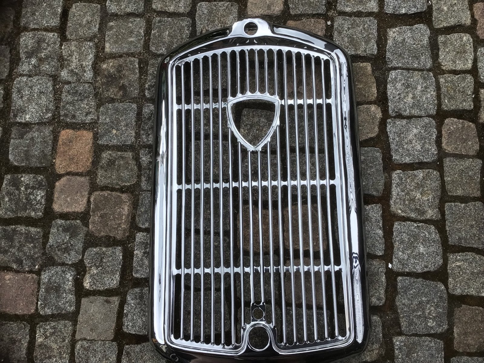 Peugeot 201/301 Grill Rond Jaren '30 - Verchroomd, Ophalen of Verzenden, Gebruikt, Voor, Peugeot