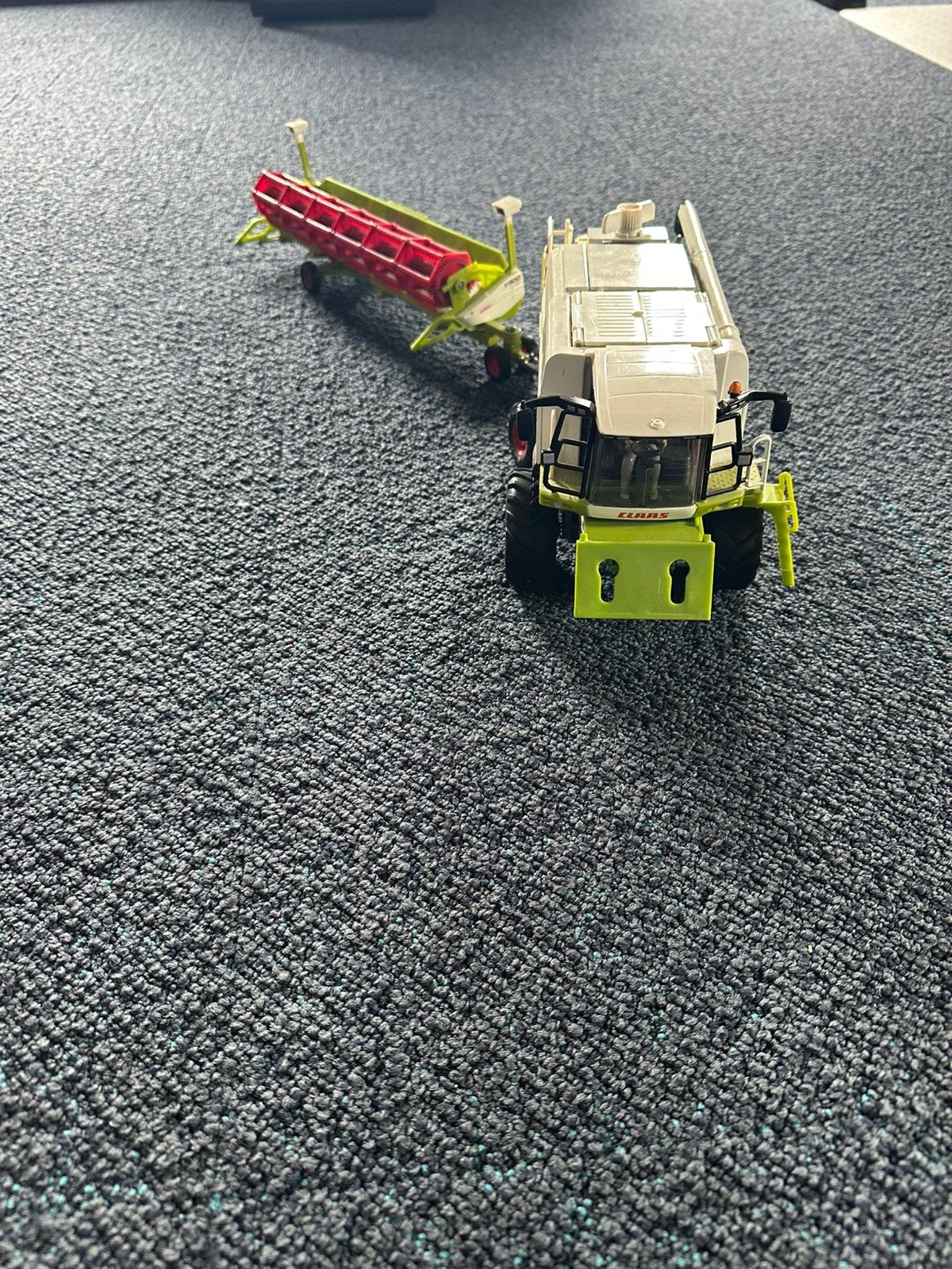 Een mooie claas combain van Siku, Hobby en Vrije tijd, Modelauto's | 1:32, Ophalen, Zo goed als nieuw, Tractor of Landbouw, SIKU