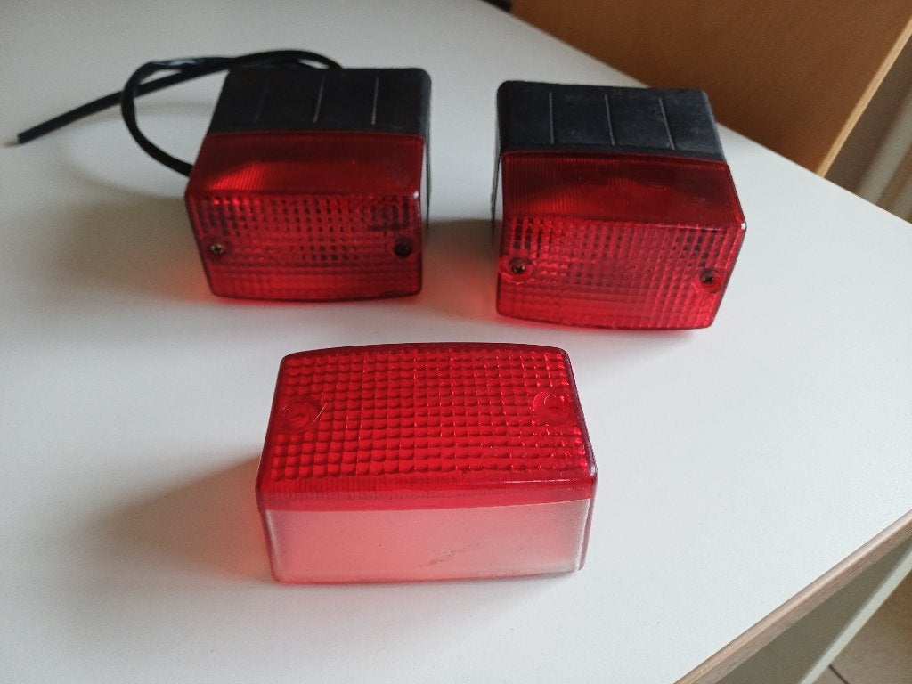 2x SUZUKI TSX/RG80/ TS125 achterlicht gebruikt, Ophalen of Verzenden, Gebruikt, Overige typen, Overige merken