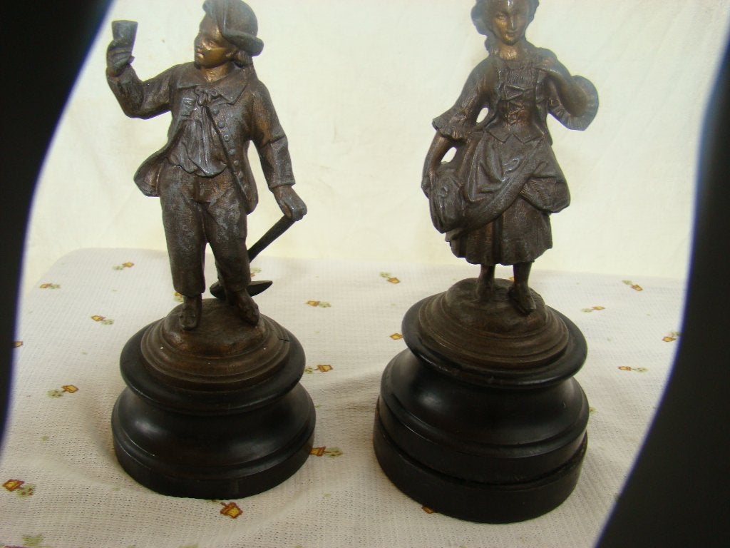 Man met zeis / vrouw met mand, Ophalen of Verzenden, Composieten, Beeld