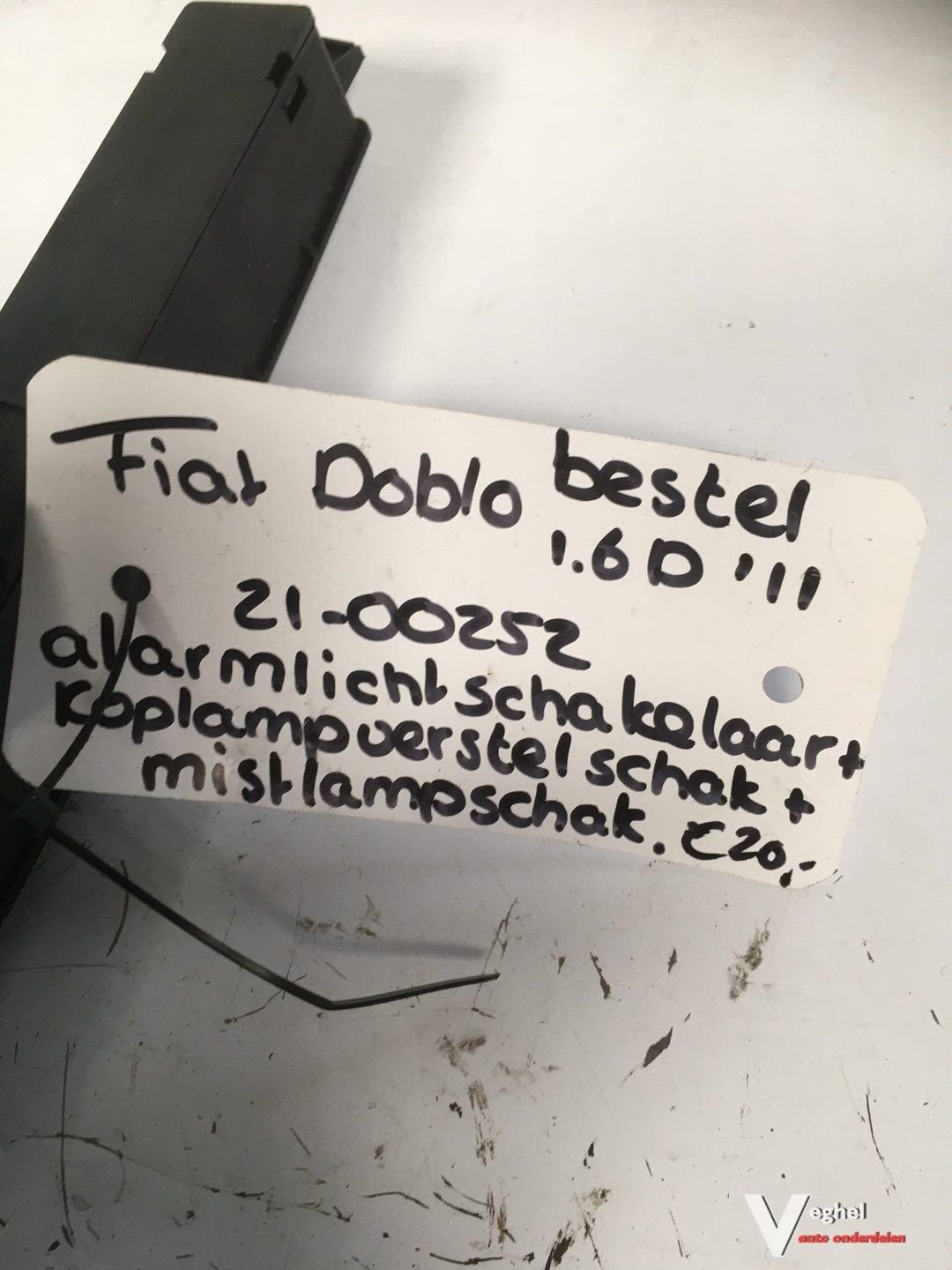 Fiat Doblo 1.6 diesel 2011 Alarmlichtschakelaar