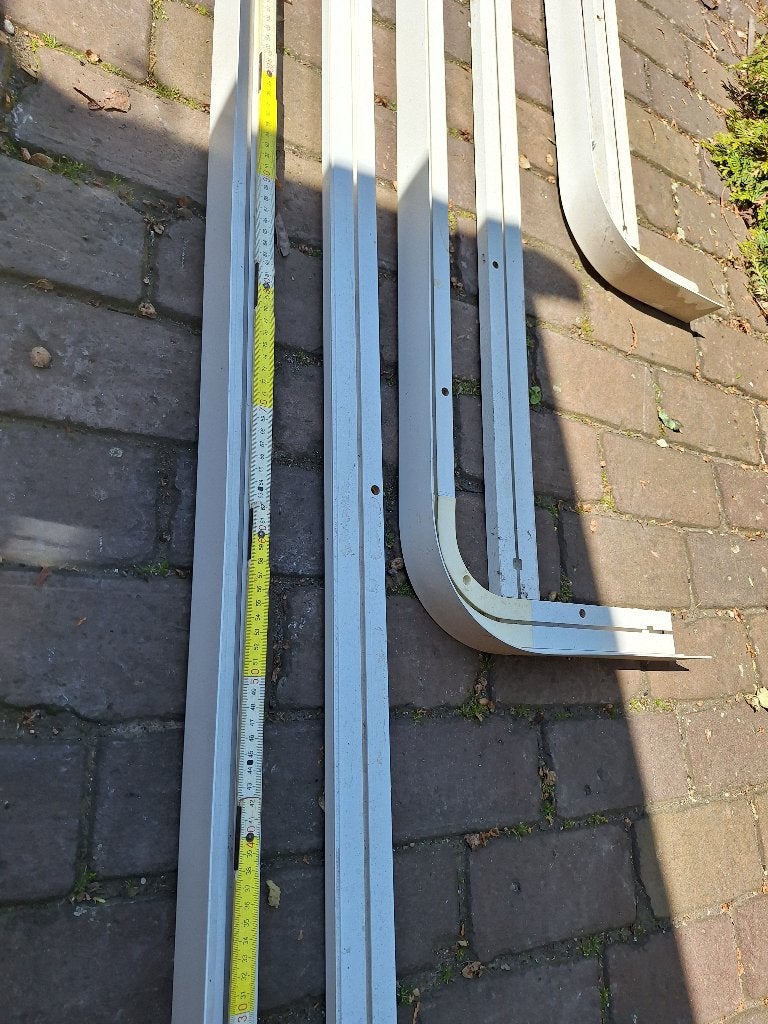 Gordijnrails 5 stuks uit zorgwoning, Ophalen, Gebruikt, Wit, Kunststof