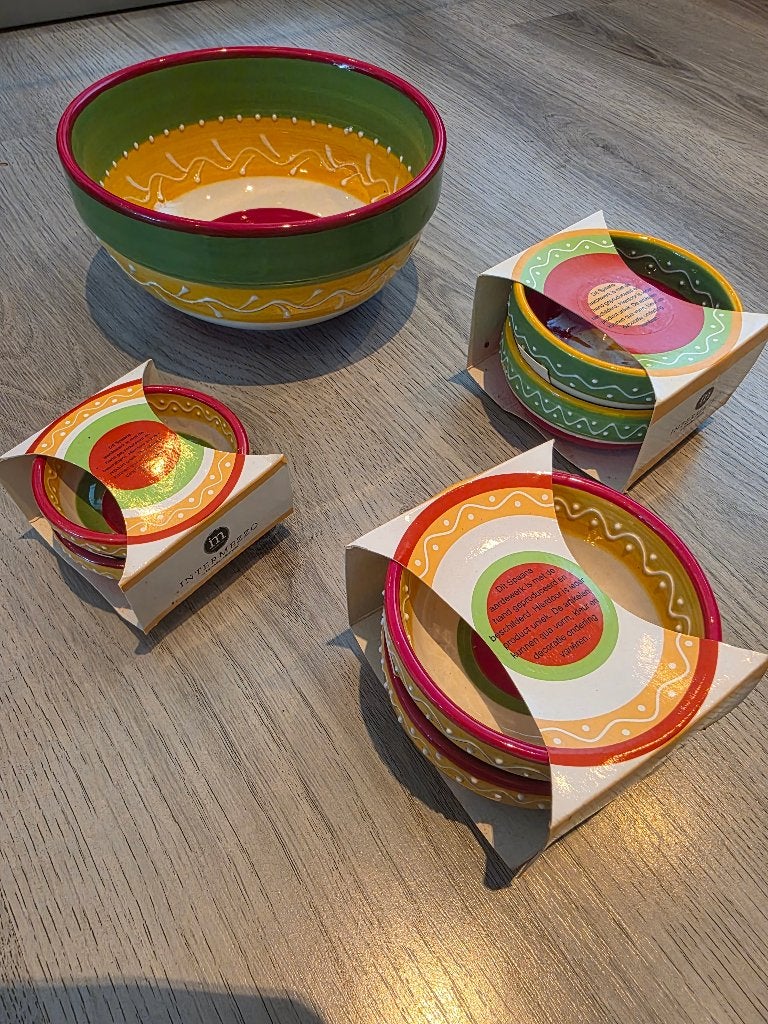 Intermezzo Servies Schaaltjes Schalen Spaans Mexicaans nieuw, Overige merken, Nieuw, Ophalen of Verzenden, Schaal of Schalen