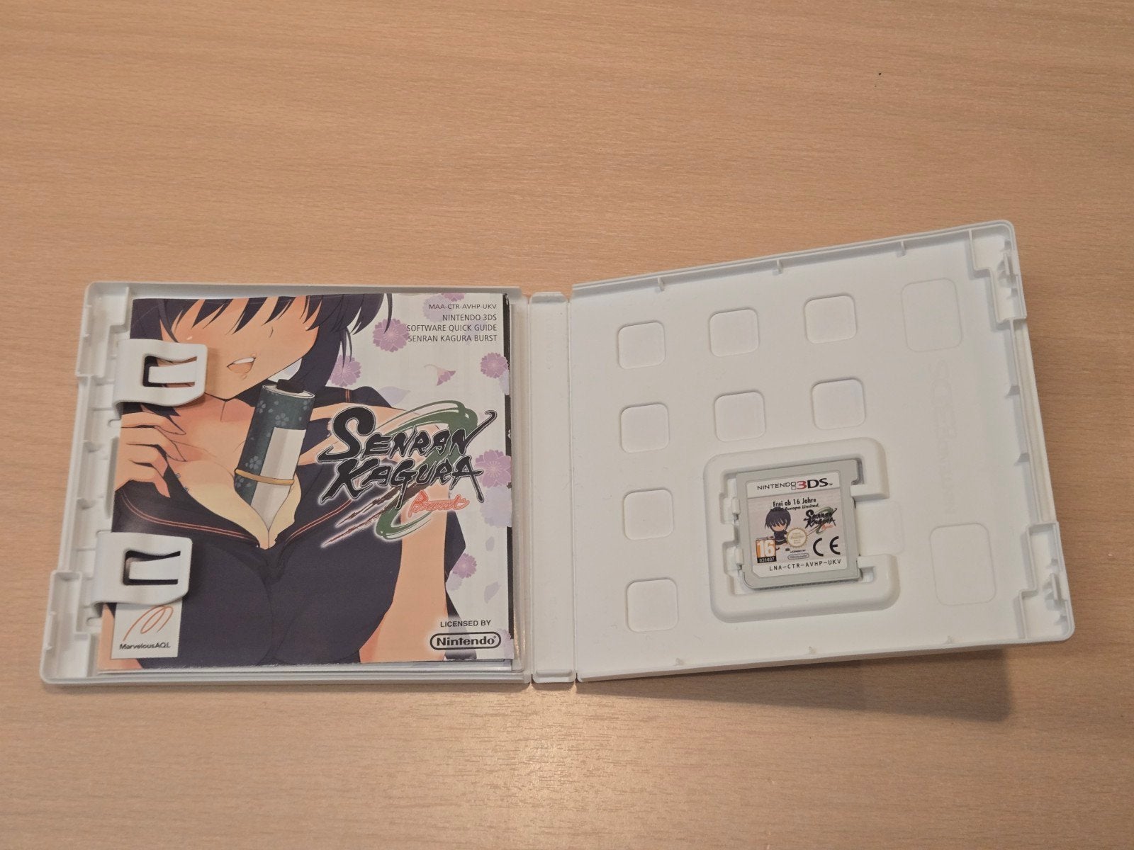 Senran Kagura Burst - Nintendo 3DS, Spelcomputers en Games, Games | Nintendo 2DS en 3DS, Nintendo, Gebruikt, Vechten, Support.nintendo.nl