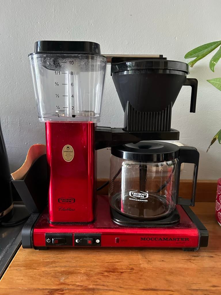 Moccamaster koffiezetapparaat rood met Filter houder, Witgoed en Apparatuur, Koffiezetapparaten, Ophalen, Afneembaar waterreservoir