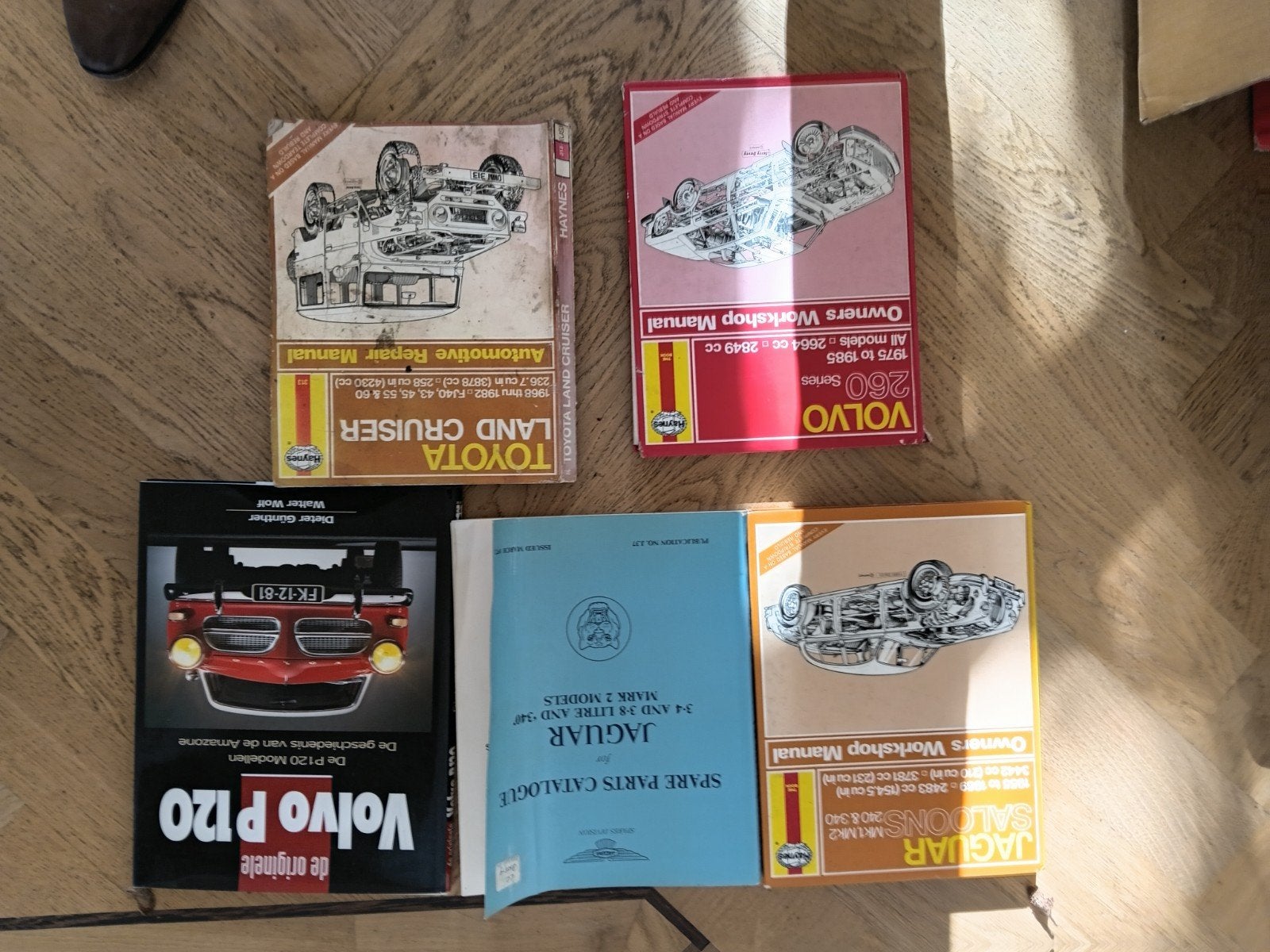auto werkplaatsboeken:  Volvo, Toyota, Jaguar. teab of kliko, Ophalen of Verzenden, Gelezen, Overige onderwerpen