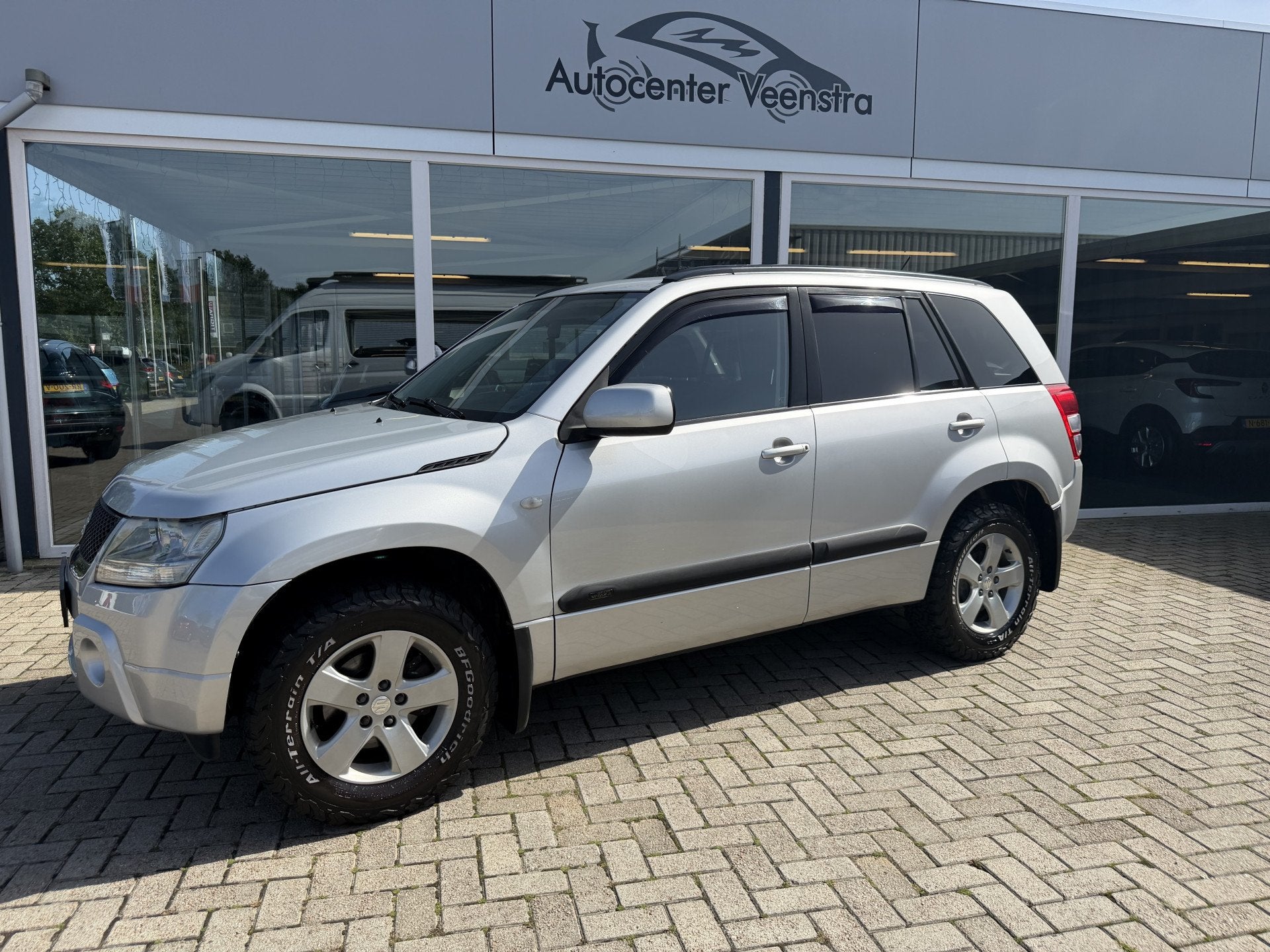 Suzuki Grand Vitara 2.0-16V Shogun / Trekhaak / Airco / Clim, Auto's, Zwart, 4 cilinders, 1850 kg, Grand Vitara