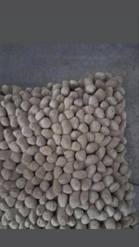 Kussen nieuw! Bolletjes Beige zand vierkant, Ophalen of Verzenden, Zo goed als nieuw, Beige, Vierkant