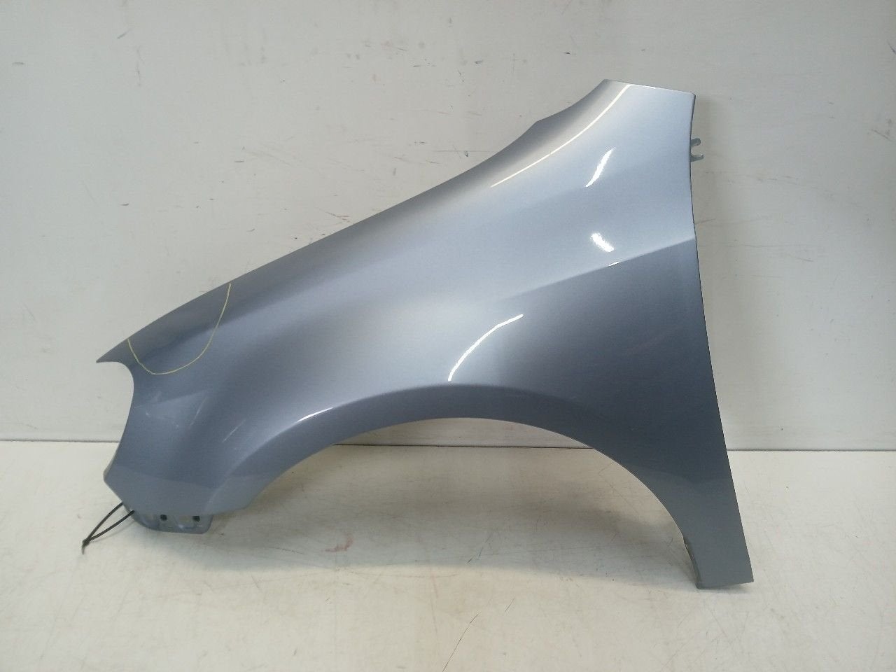 Spatbord links voor Volkswagen Golf, Onderdelen@venauto.nl, Van der Ven Autorecycling B.V., Gebruikt, Ettenseweg 76, 4706 PB Roosendaal, The Netherlands