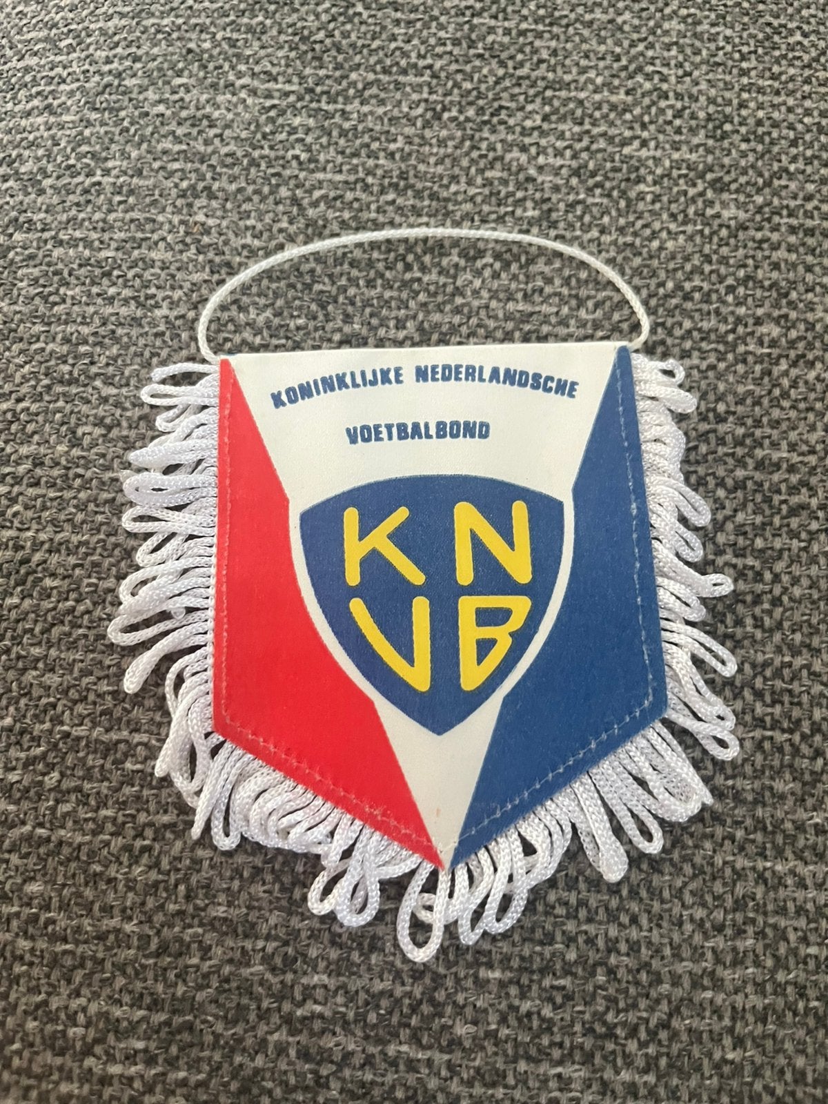 OUD VAANTJE KNVB, Ophalen of Verzenden, Zo goed als nieuw, Overige binnenlandse clubs, Vaantje of Sjaal