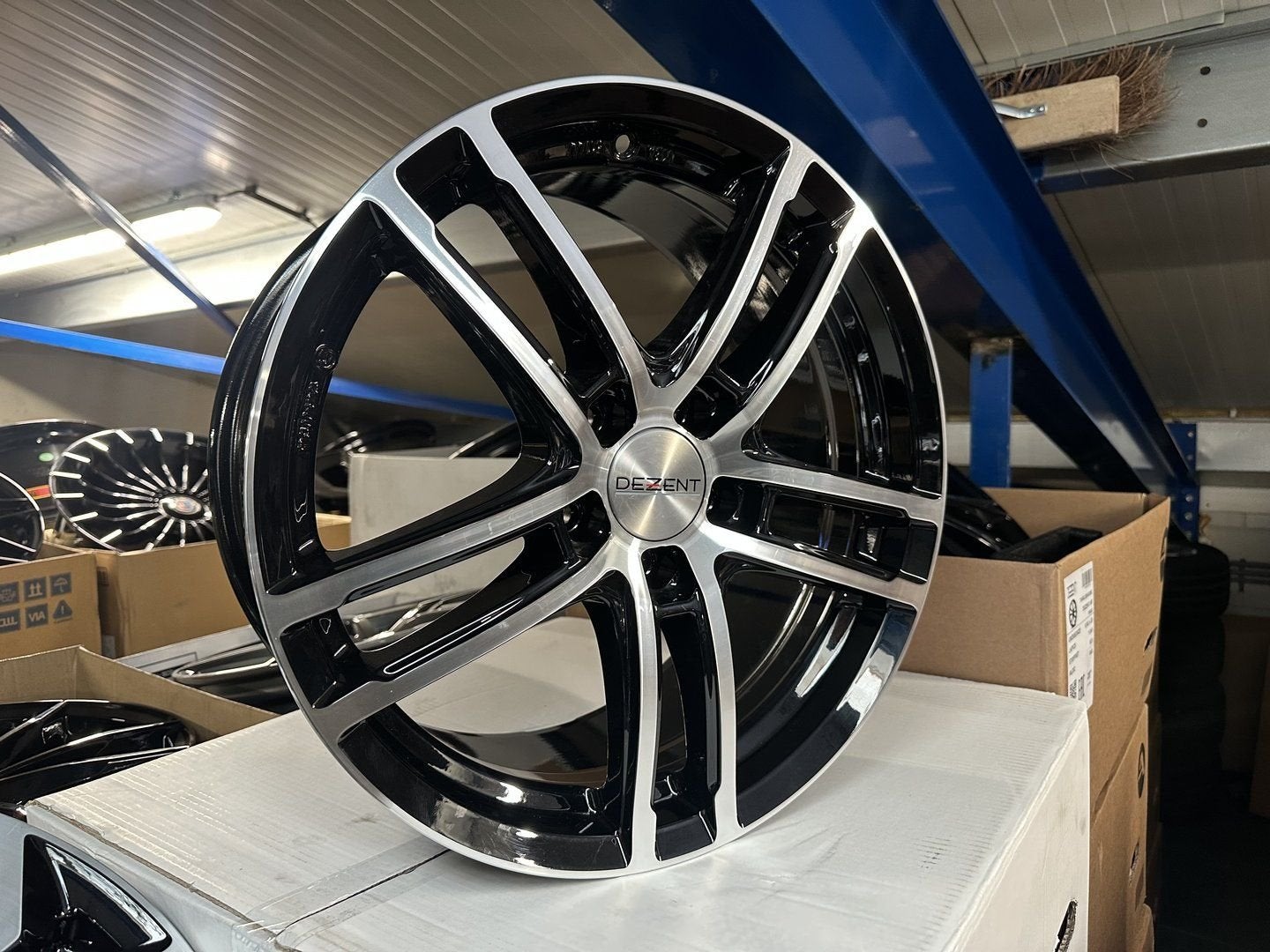Nieuw 18inch VW Audi Seat BMW Skoda Dezent Style Velgen! 5x1, 18 inch, -, -, Banden en Velgen