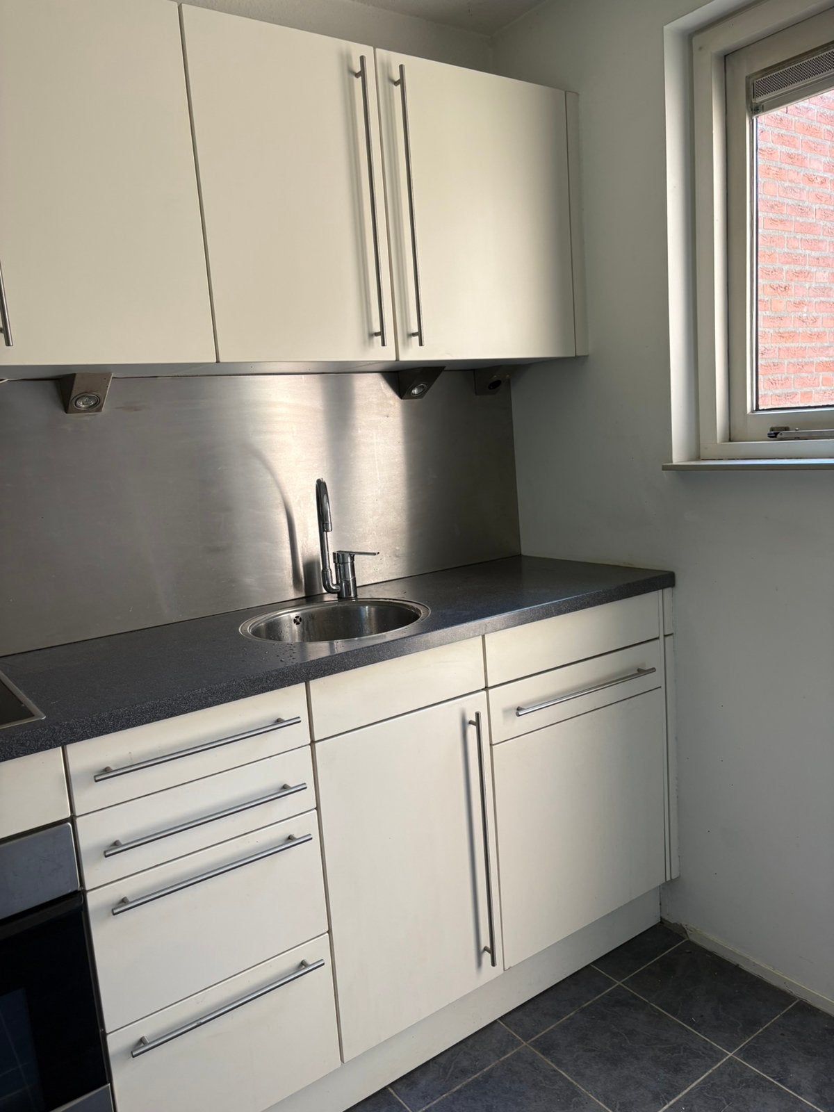 Complete keuken met vaatwasser, oven en koelkast, Huis en Inrichting, Keuken | Complete keukens, Ophalen, Gebruikt, Graniet of Steen