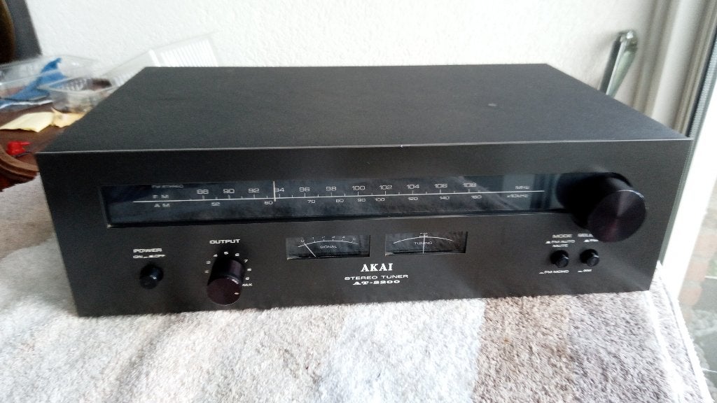 Tuner Akai AT 2200 ( vintage ) in uitstekende staat., Ophalen of Verzenden, Gebruikt, Analoog