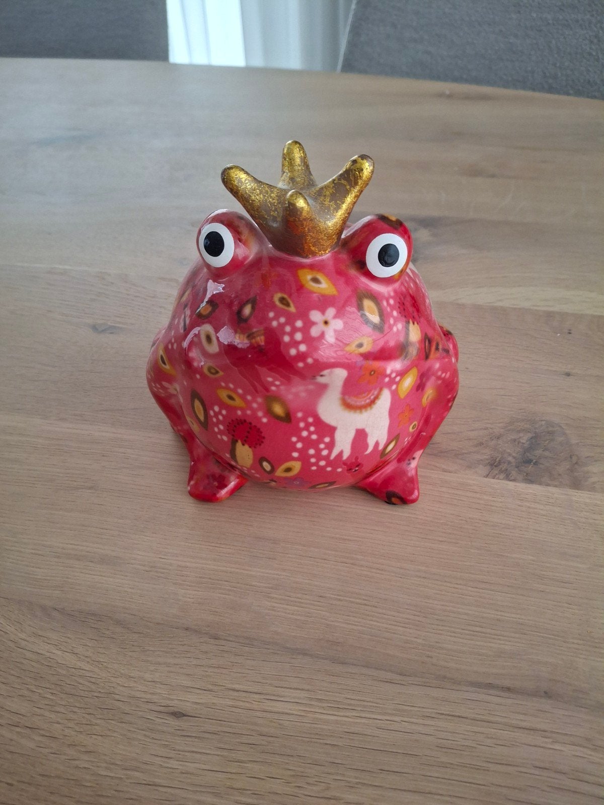 Spaarpot kikker met kroon - rood met lama's, Ophalen of Verzenden, Gebruikt, Steen, Aardewerk of Keramiek, Dier