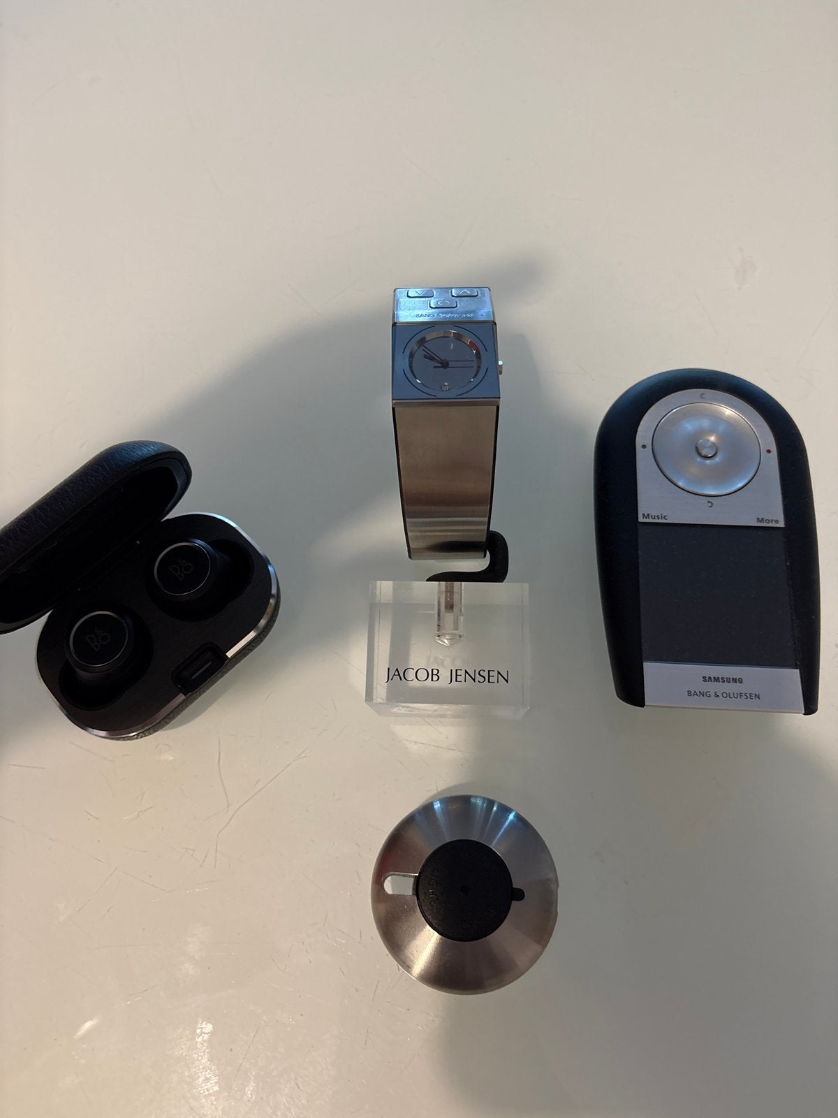 B&O set: Horloge, Telefoon, Afstandsbediening, Oortjes, Sieraden, Tassen en Uiterlijk, Overige merken, Gebruikt, Staal, Polshorloge