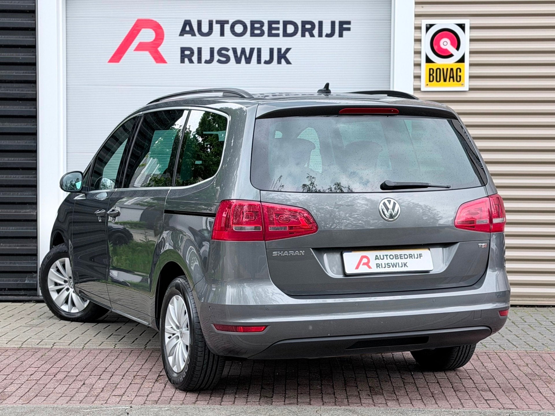 Volkswagen Sharan 1.4 TSI Comfortline 7p. Trekhaak/Xenon, Auto's, 4 cilinders, 150 pk, 7 stoelen, Bedrijf
