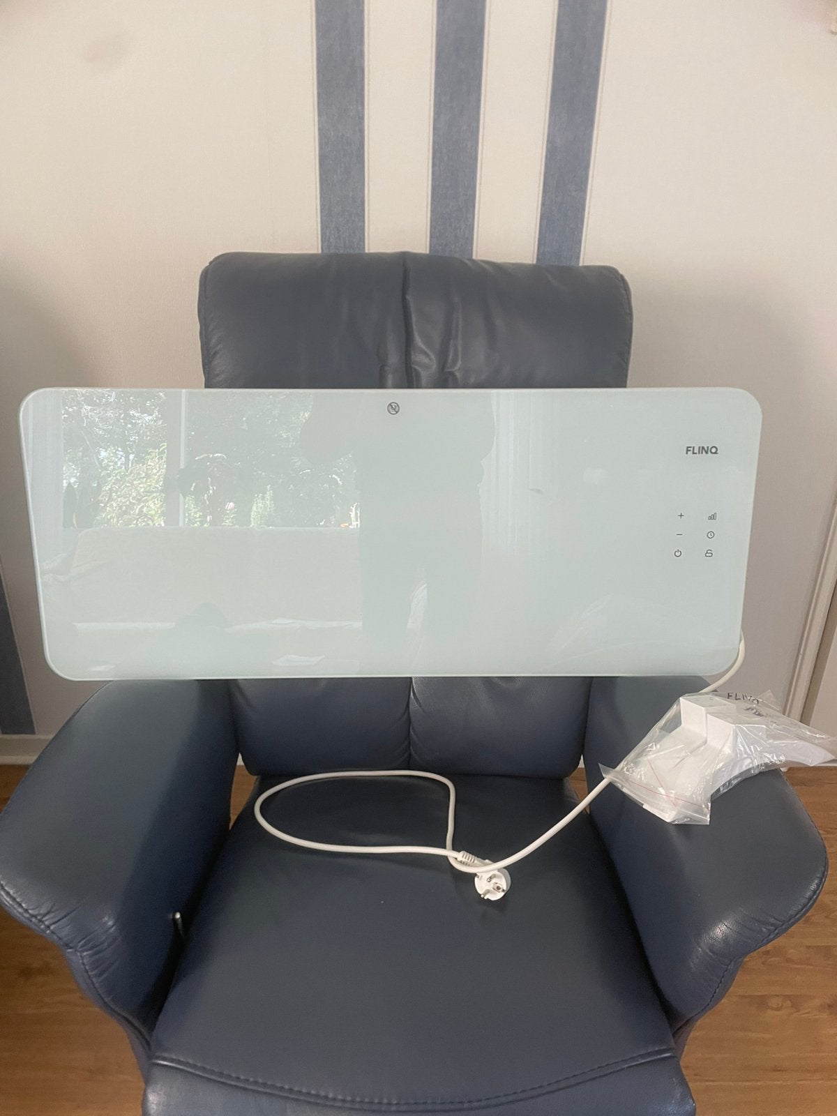 Flinq Smart panel heater., Ophalen, Zo goed als nieuw