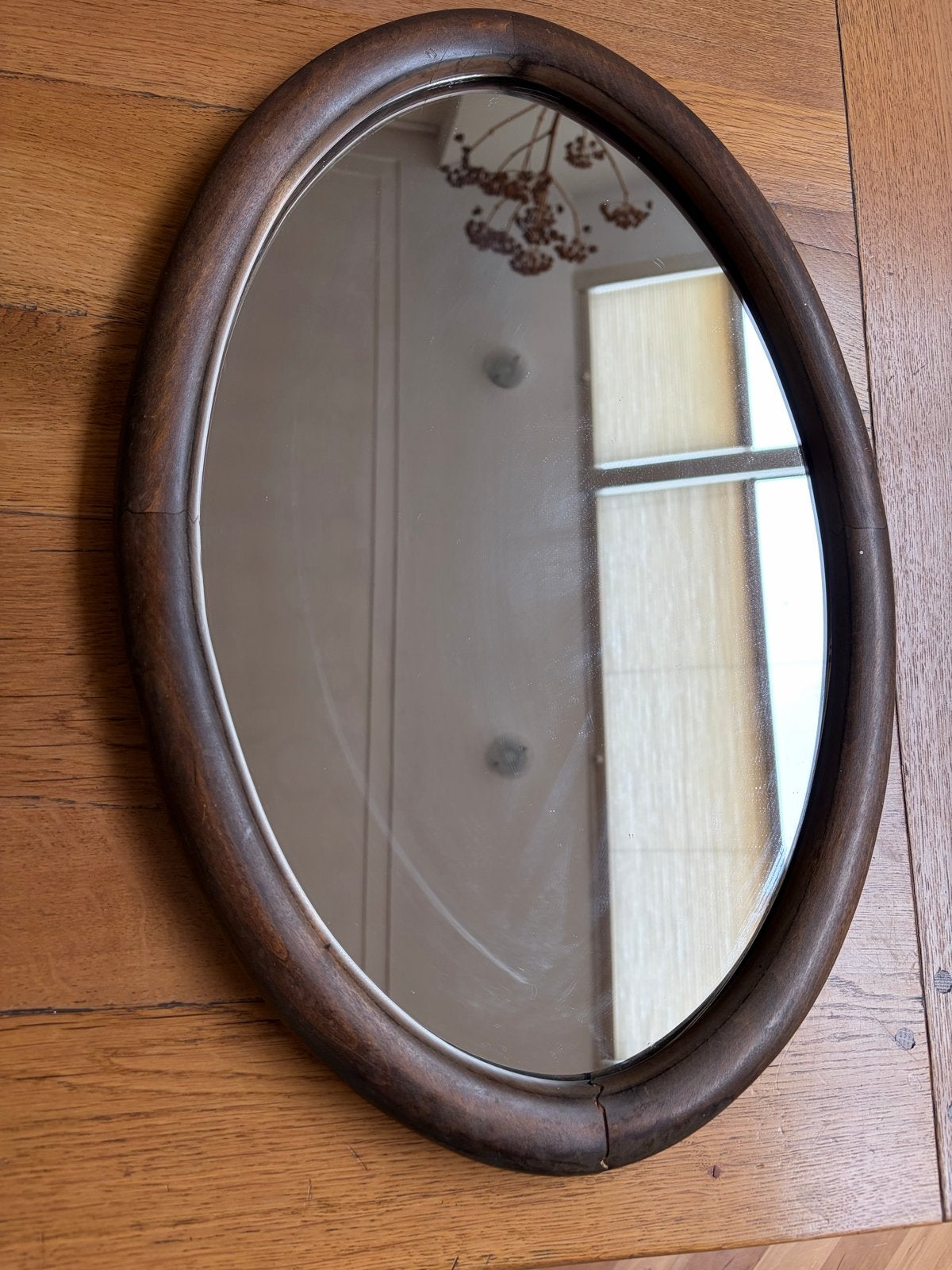 Vintage Ovalen spiegel met houten lijst - 56x38 cm, Ophalen of Verzenden, Ovaal, Minder dan 50 cm, Minder dan 100 cm