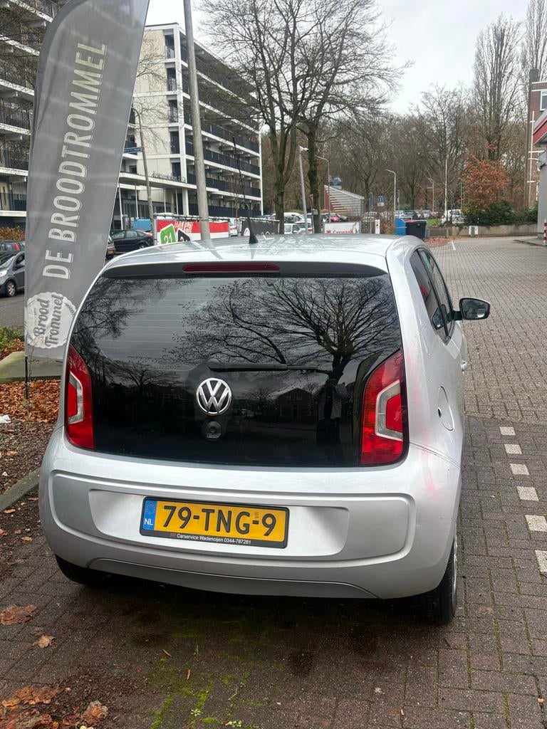 Volkswagen up! 1.0 44KW 2012 Grijs, Voorwielaandrijving, Up!, 4 stoelen, Origineel Nederlands