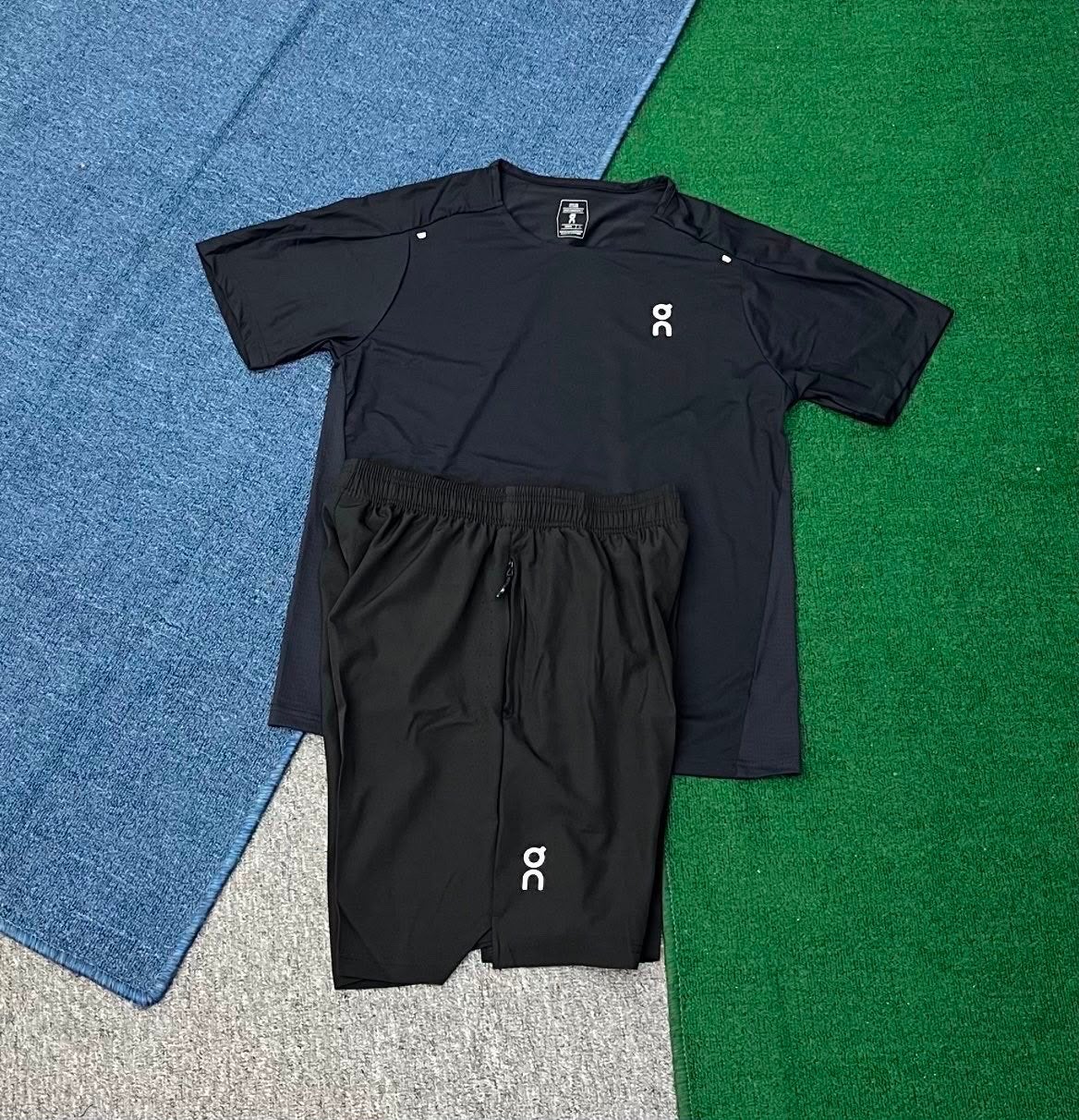 Oncloud korte zomerset - Nieuw met prijskaartje, Kleding | Heren, Sportkleding, Zwart, Nieuw, Overige maten, Ophalen of Verzenden