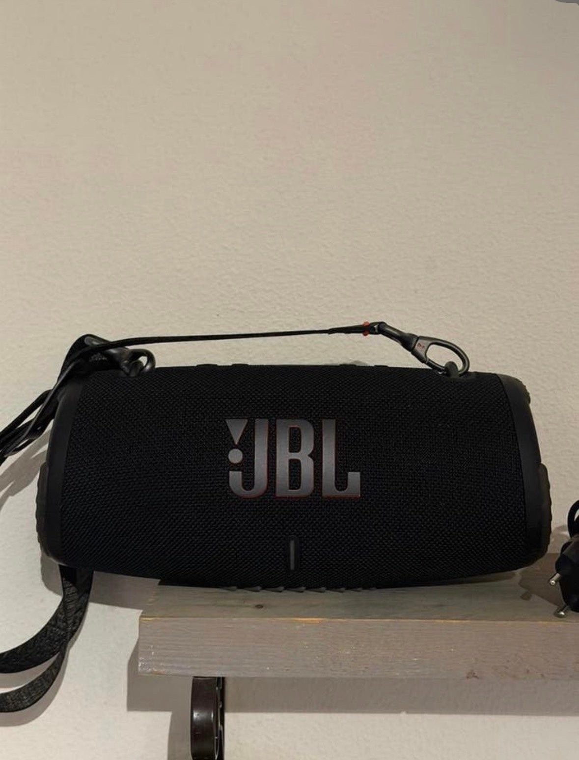 JBL Box - Waterdicht en in goede staat, Audio, Tv en Foto, Luidsprekers, JBL, Ophalen of Verzenden, Zo goed als nieuw, Draagbare speaker