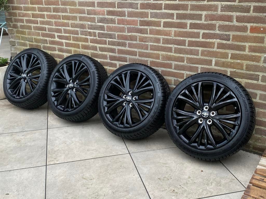 Toyota Yaris Executive winterset 205/45 R17 NIEUWSTAAT, Auto-onderdelen, Ophalen, Gebruikt, Banden en Velgen, 17 inch
