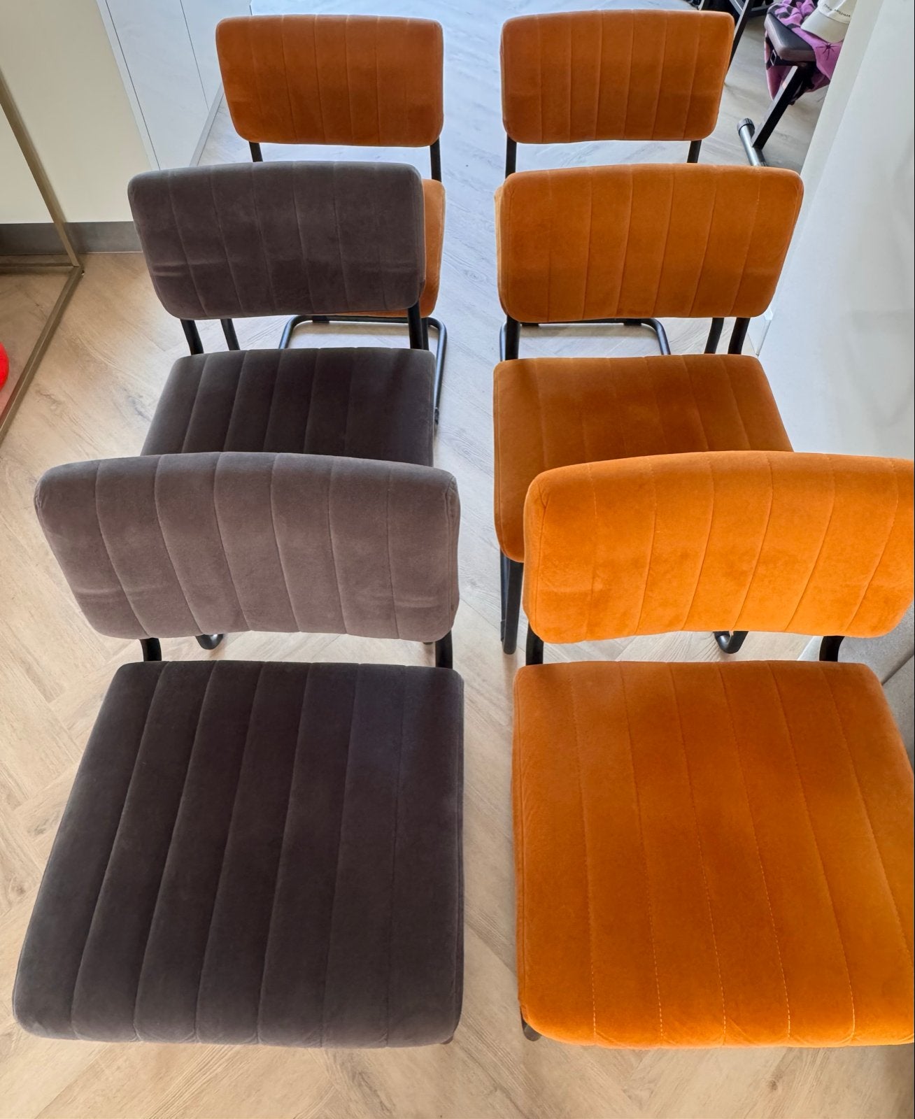 Set van 6 eetkamerstoelen (velvet) - Oker en Antraciet, Huis en Inrichting, Ophalen, Gebruikt, Overige kleuren, Stof