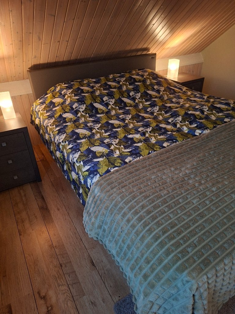 Bed, elektrisch verstelbaar, Huis en Inrichting, Ophalen, Overige materialen, Overige kleuren, Tweepersoons