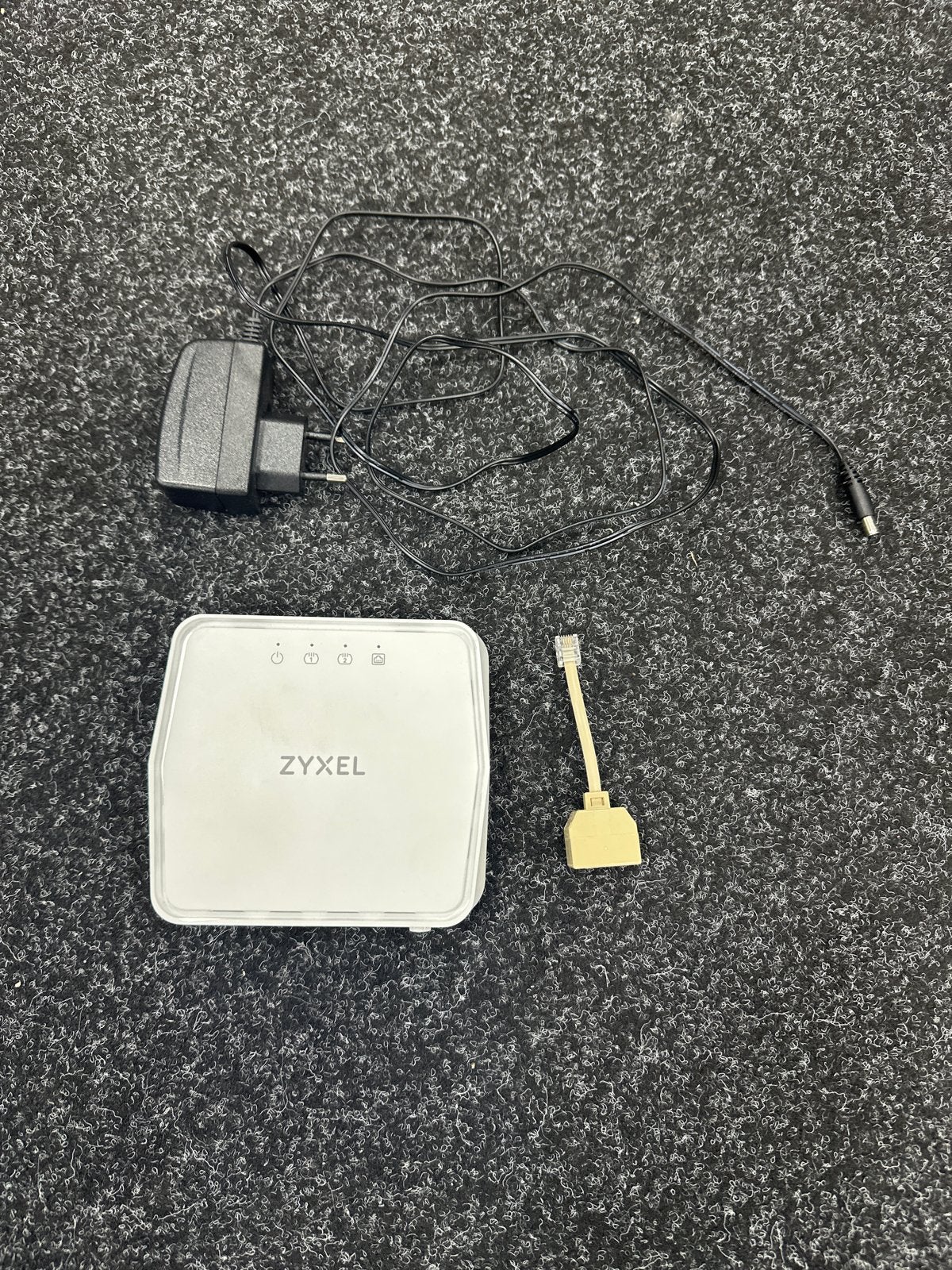 Zyxel VMG4005-B50A VDSL2 Modem - Zo goed als nieuw, Computers en Software, Ophalen of Verzenden, Nieuw, Router met modem