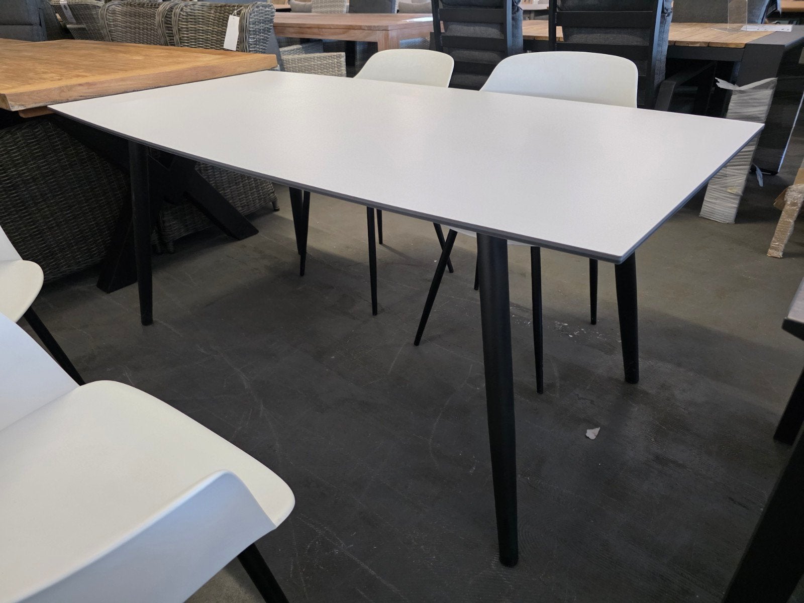 Eettafel Hartmann - Modern en Stijlvol, Ophalen of Verzenden, Nieuw