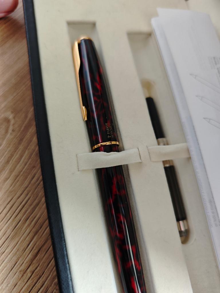 Parker Sonnet (Mk 1) Red Marbled, Verzamelen, Pennenverzamelingen, Ophalen, Parker, Vulpen, Met reclame