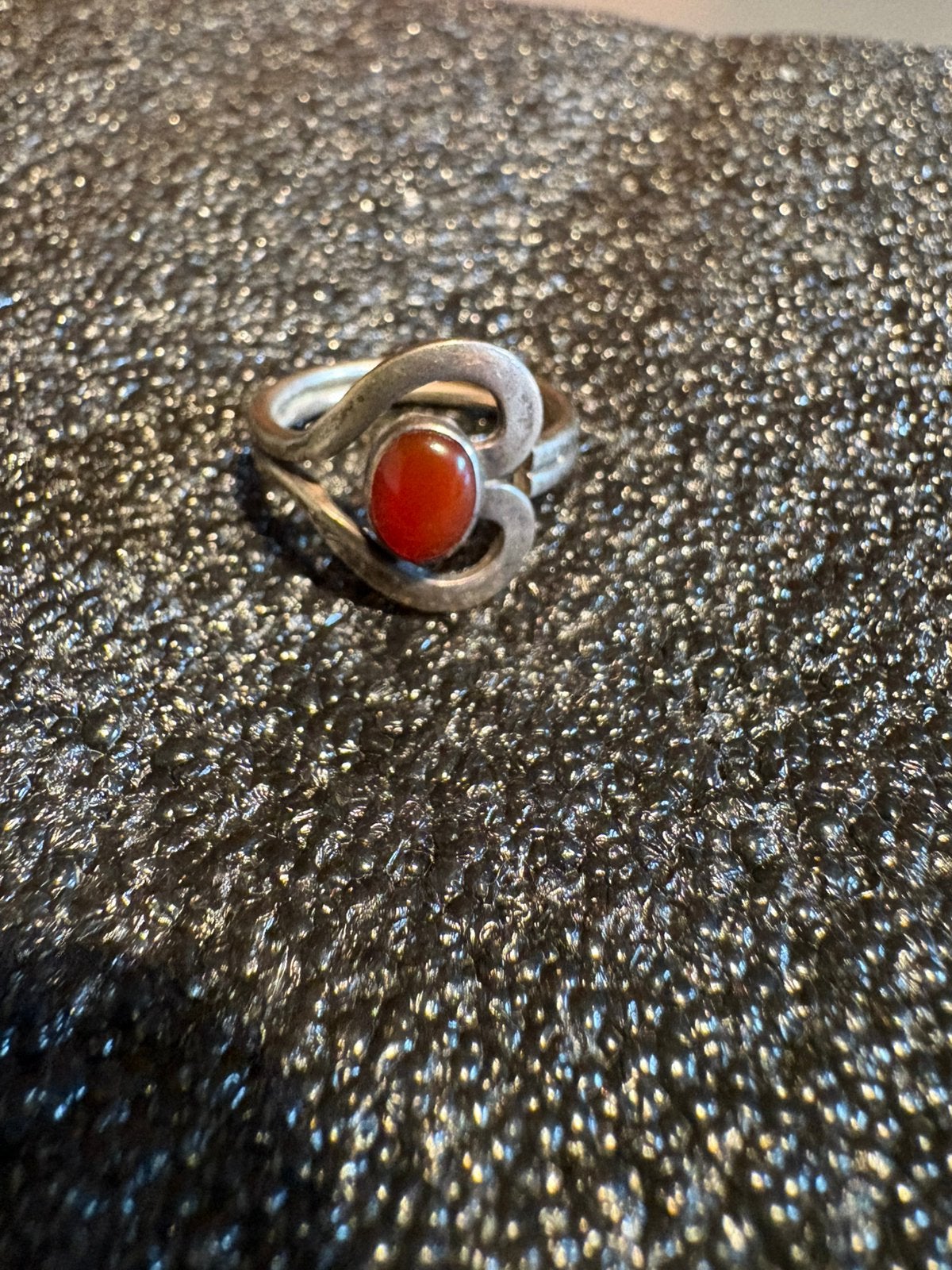 925 zilveren ring ,rode steen carneool maat 56/57, sieraden, Gebruikt, Ophalen of Verzenden, 17 tot 18, Dame