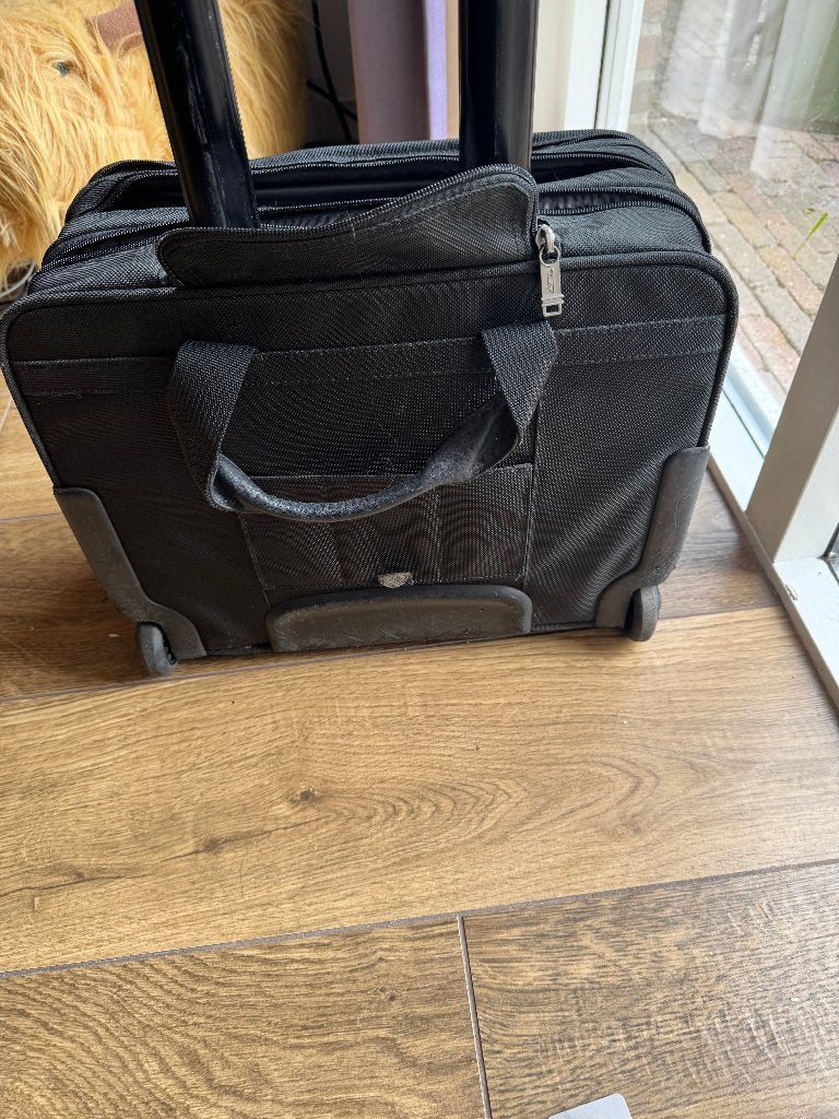 Gebruikte Tumi piloten/reis laptop trolly, Ophalen, Gebruikt, Zwart, Minder dan 40 cm