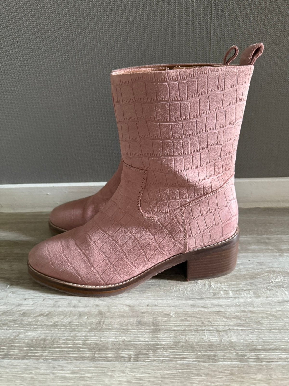 La Pintura dames laarzen roze leer mt 40, Lage of Enkellaarzen, Nieuw, Ophalen of Verzenden, Roze