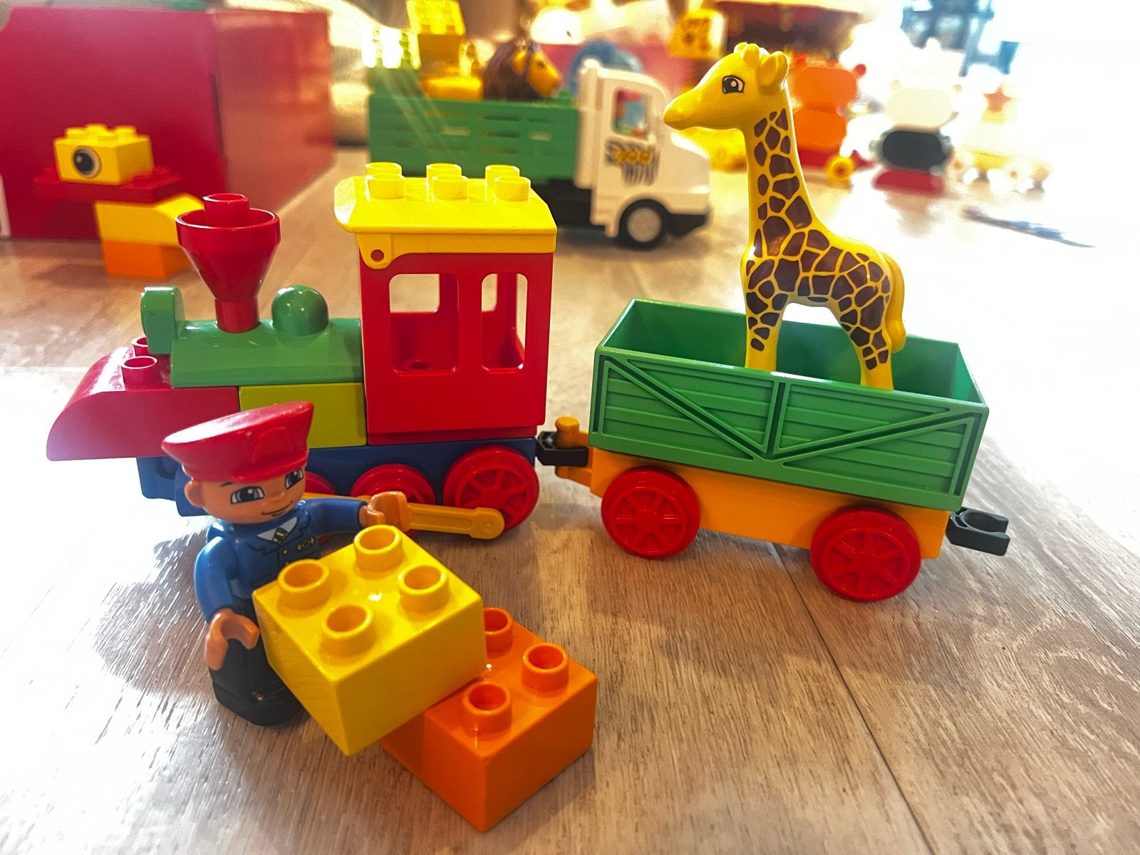 Duplo Trein met machinist en giraffe - Compleet, Ophalen, Zo goed als nieuw, Compleet, Duplo