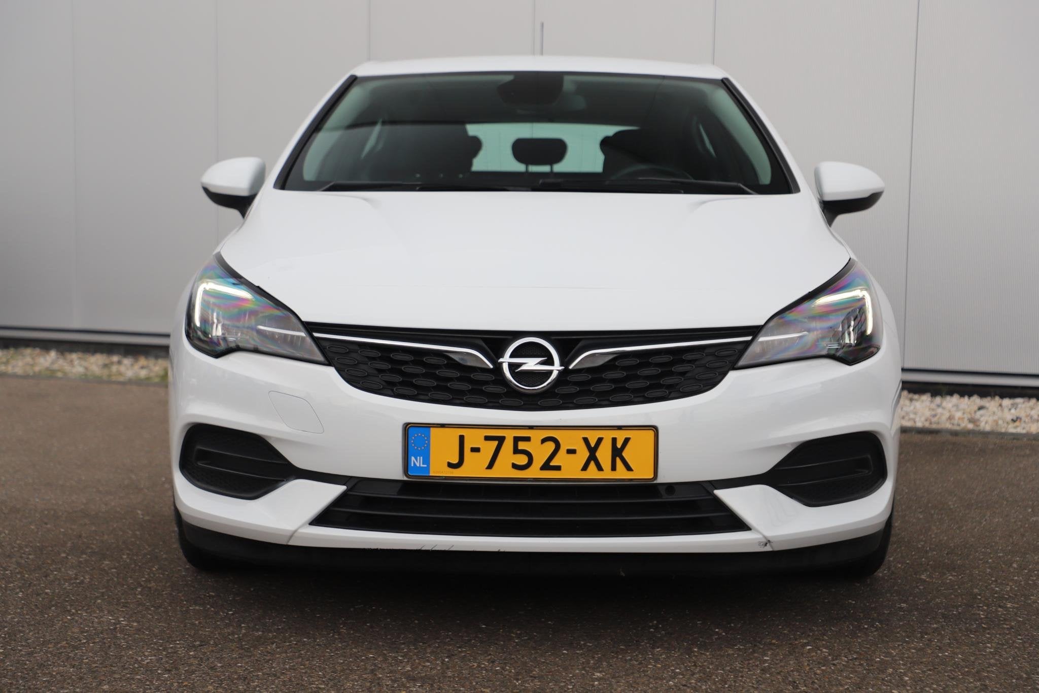 Opel Astra 1.2 Edition 110PK Navigatie Carplay Android LMV A, Auto's, Voorwielaandrijving, Stof, Gebruikt, 1199 cc