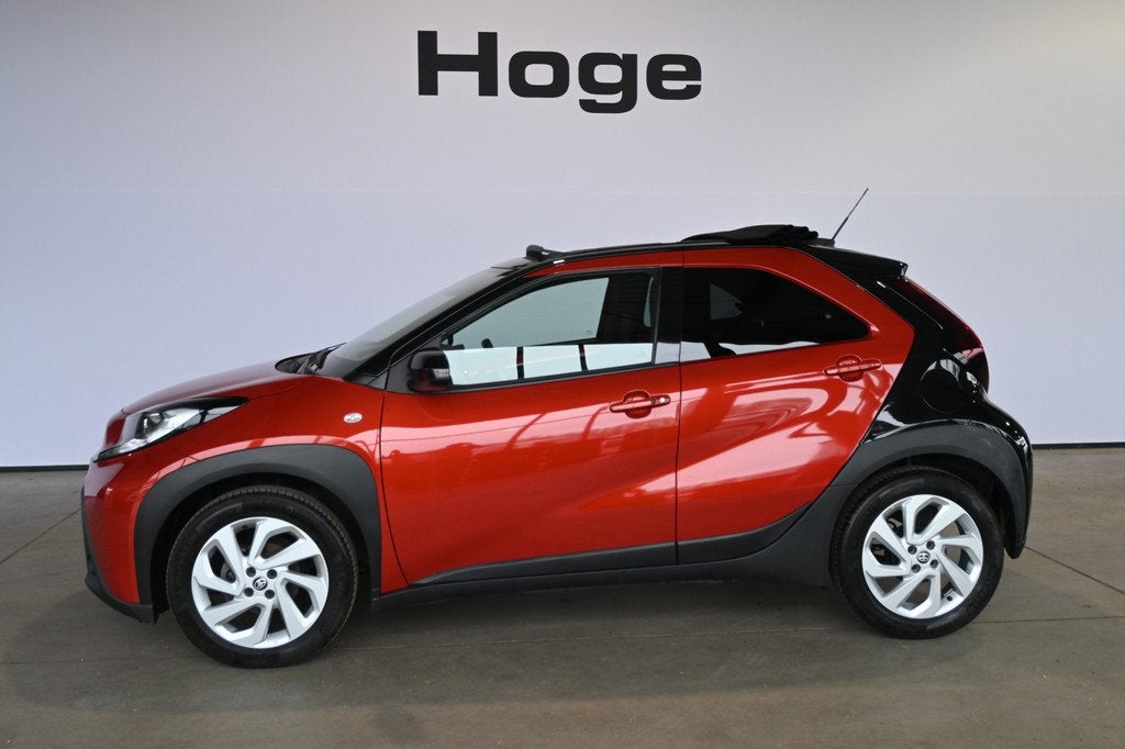 Toyota Aygo X 1.0 VVT-i MT Play Clima Carplay Panoramadak Ca, Stof, Gebruikt, Met garantie (alle), 4 stoelen