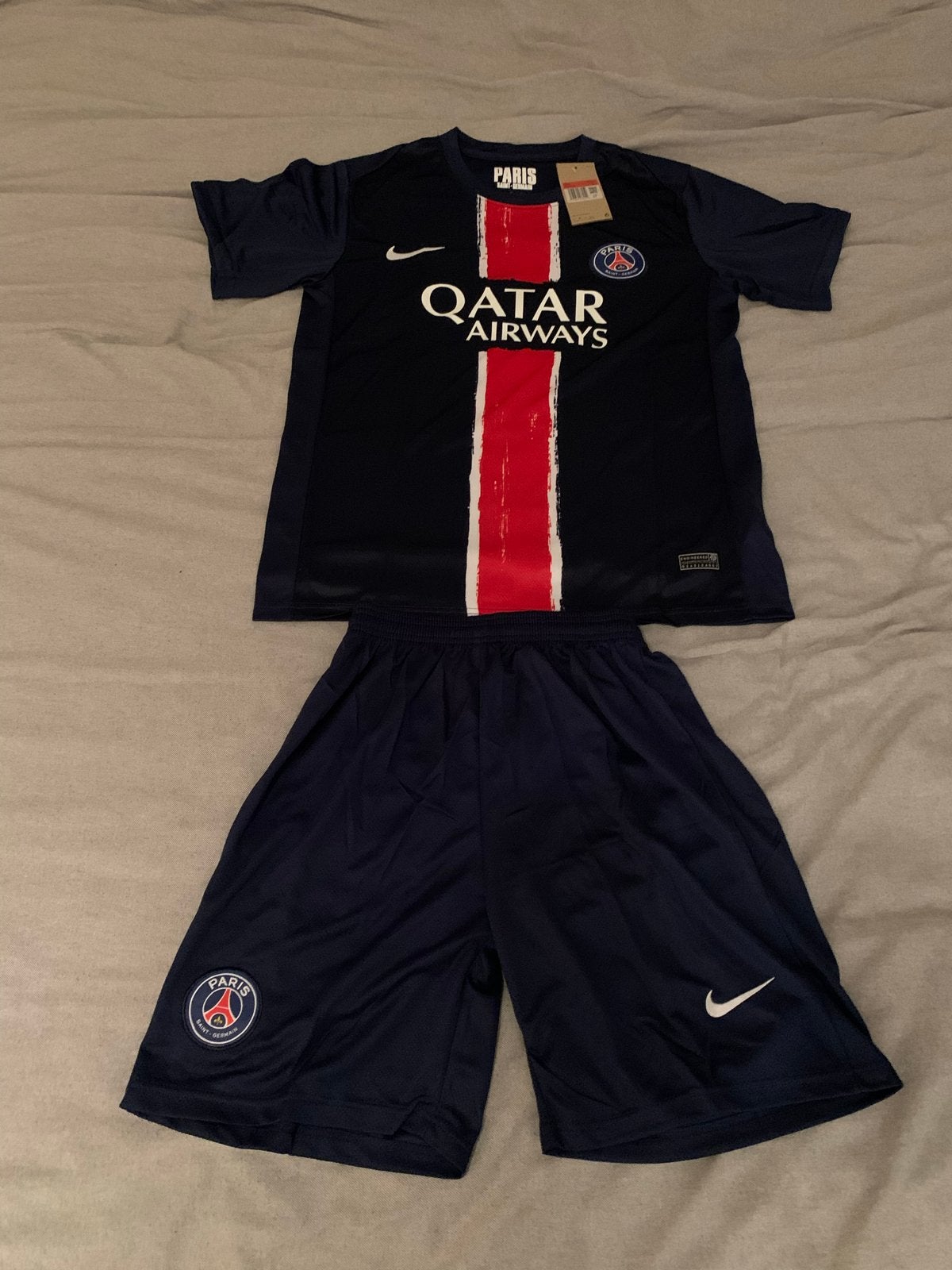 PSG Thuisshirt - Shirt & Broekje, Sport en Fitness, Maat L, Ophalen of Verzenden, Nieuw, Set