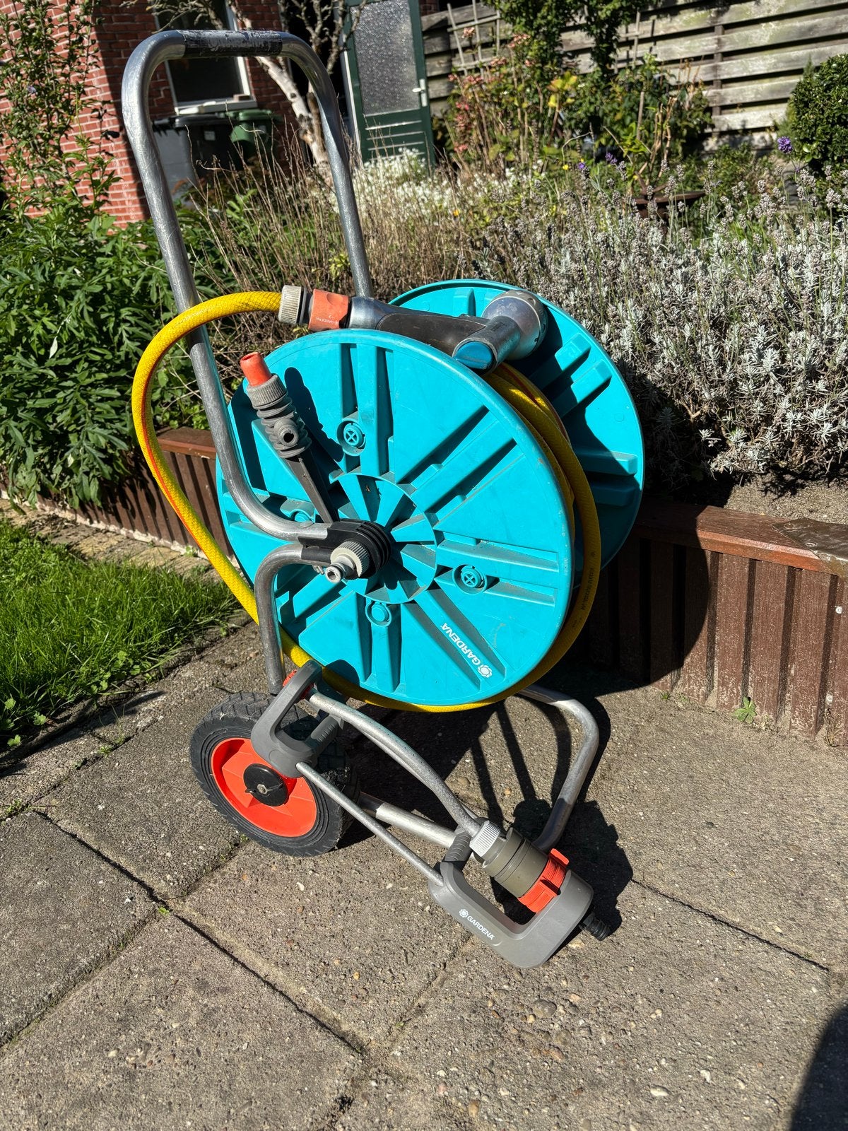 Gardena Slangenhaspel met 20m slang en accessoires, Ophalen of Verzenden, Gebruikt, Tuinslanghaspel