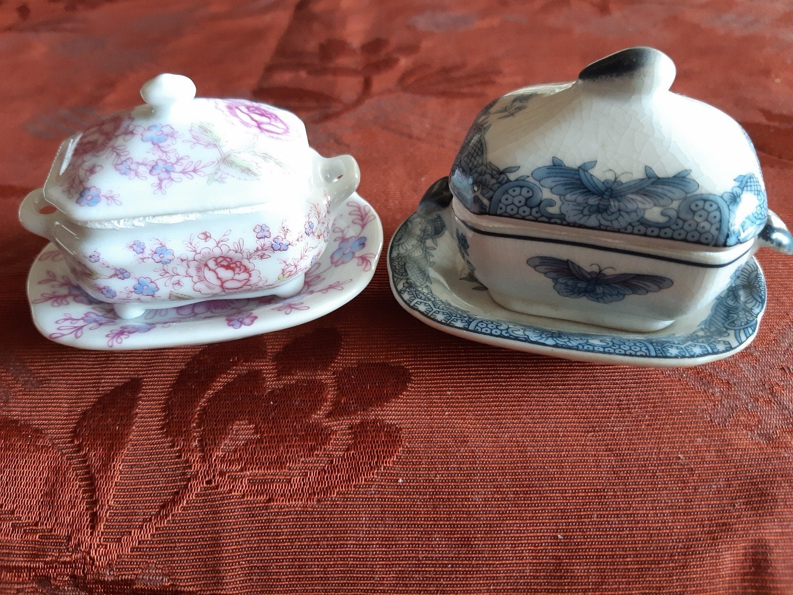 2x mini porseleinen soupières, Verzenden