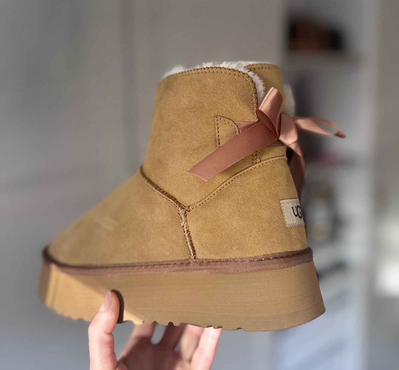 Ugg Bailey Bow, Bruin, Lage of Enkellaarzen, Nieuw, Ophalen of Verzenden