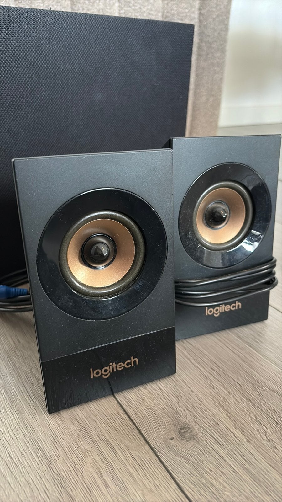 Logitech Z533 2.1 Speakersysteem met Subwoofer, Gebruikt, 60 tot 120 watt, Complete surroundset, Ophalen