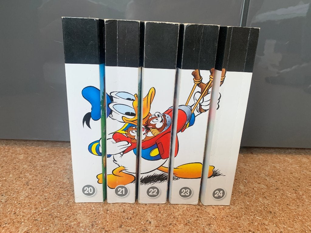 Donald Duck Tema pocket Dubbelpocket 20-24, Boeken, Meerdere stripboeken, Ophalen of Verzenden, Gelezen, Donald Duck
