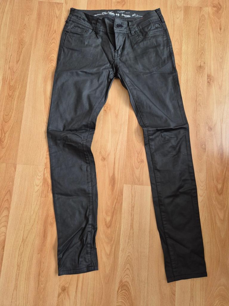 Circle of Trust Lodi Coated Blackout Jeans W26, Zwart, Ophalen of Verzenden, Zo goed als nieuw, W27 (confectie 34) of kleiner