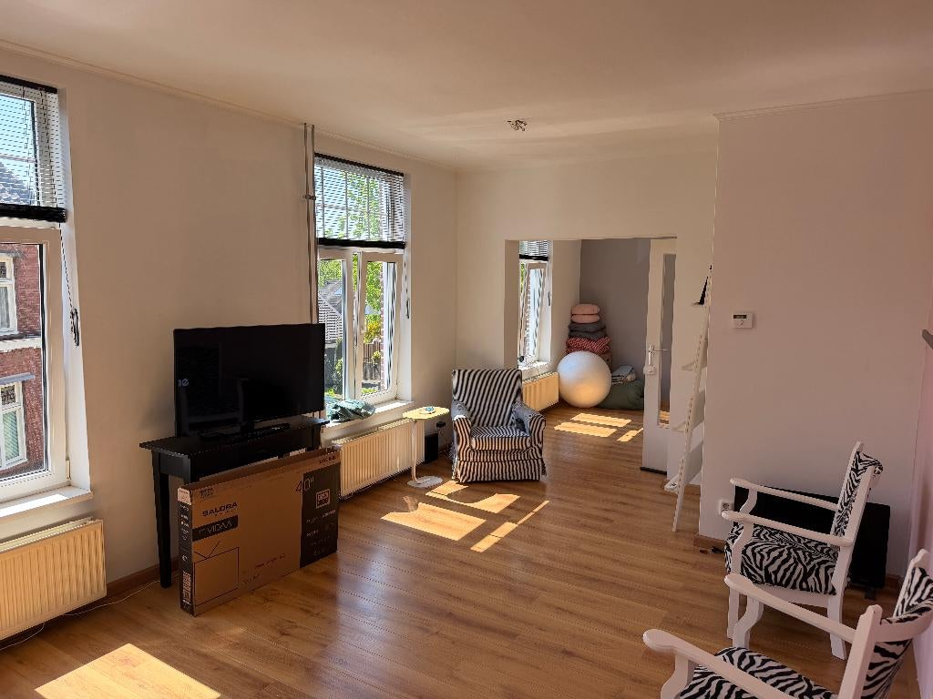 Ruime bovenwoning te Hoensbroek, 100 m², Direct bij eigenaar, Limburg, Bovenwoning