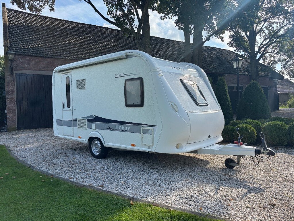 Hobby DE LUXE 400 SFE/VOORTENT/LUIFEL, Caravans en Kamperen, Arald Striewski GmbH, Harald-Striewski-Straße 15, 24787 Fockbek Rendsburg
