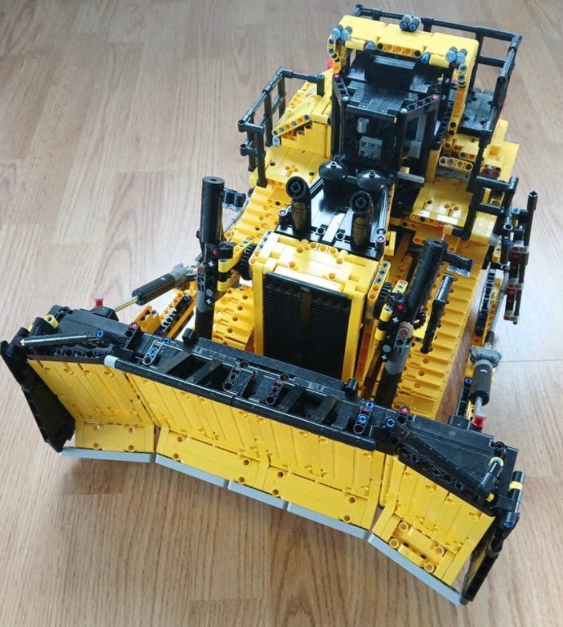 LEGO Technic CAT D11 Bulldozer 42131 met Control+, Ophalen of Verzenden, Zo goed als nieuw, Overige merken