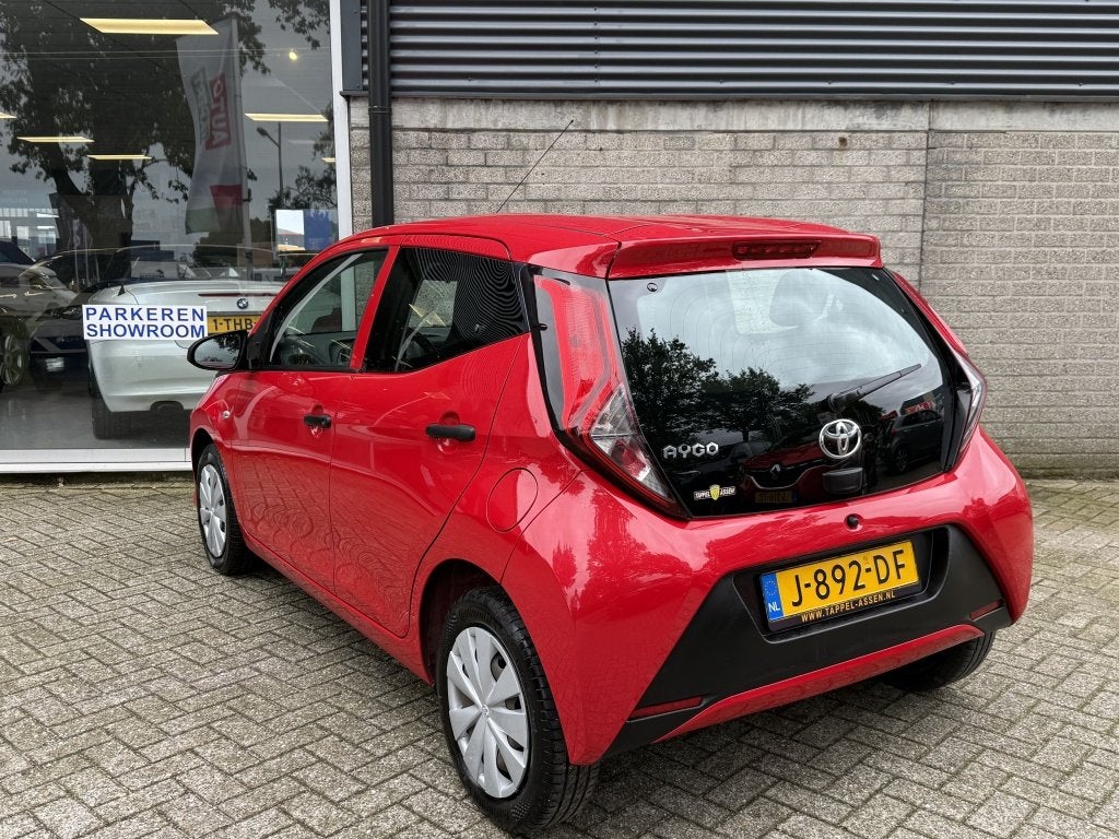 Toyota Aygo 1.0 VVT-i x-fun Airco/LED Achterlichten, Auto's, Gebruikt, Euro 6, 4 stoelen, Origineel Nederlands