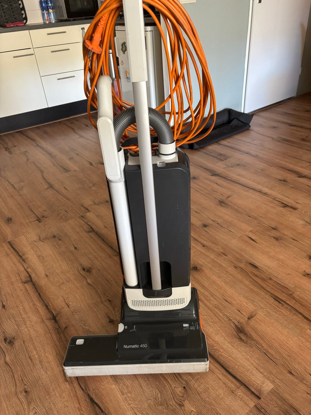 Numatic 450 Professionele Staande Stofzuiger, Gebruikt, Numatic, Geschikt voor harde vloeren, Minder dan 1200 watt